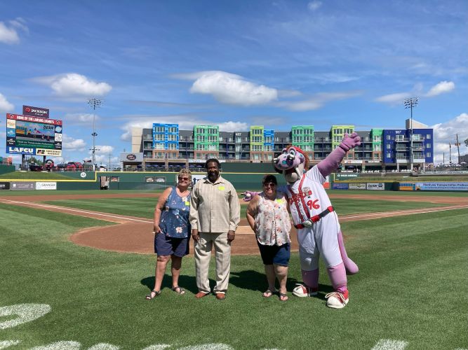 lugnuts photo with the lugnuts mascot and dean drivers